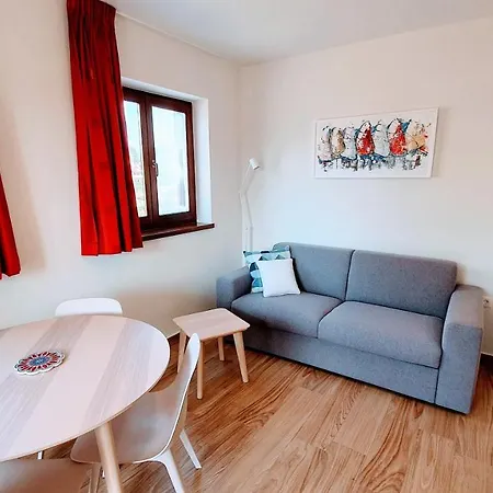 アパート Modern Renovated 5 Min Walk To Private Parking ポレッチ